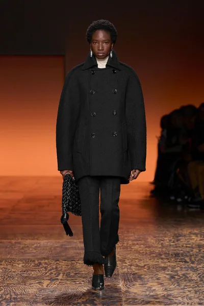 Look 1